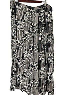 Retro Floral Patchwork Skirt 3X Black Neutral Boho Western Hippie Folk Indie 80s